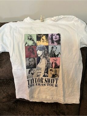 Comfort Colors White Crewneck Tee with Tag